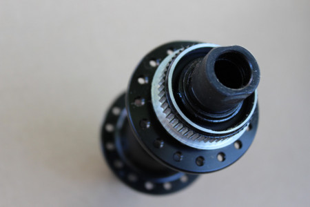 Shimano FH-MT400 Center-Lock butuc spate 12x142mm - 32gauri - Img 6