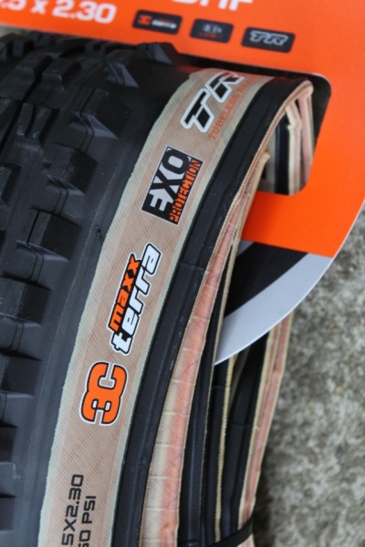Maxxis Minion DHF II Tanwall WT 27.5x2.30" TR EXO 3C Maxxterra Tubeless - Img 3
