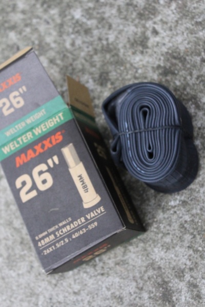 Maxxis WelterWeight AV 48mm - 26x2.20-2.50 camera MTB - Img 3