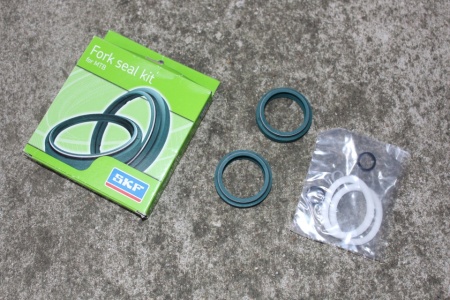 SKF Fork Seal Kit RockShox 38mm diametru - Img 2