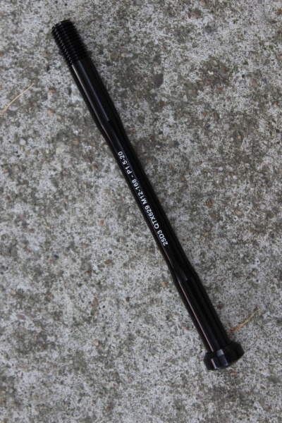 SUPURB Ax spate 12x142mm - Img 4