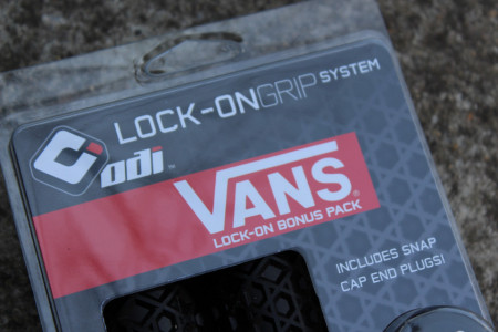 ODI Vans Limited Edition Lock-On grips - negru - Img 3