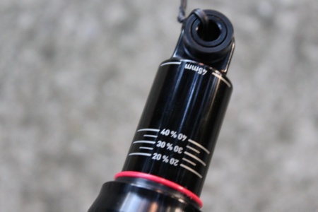 RockShox Deluxe Select DebonAir 165x45 Trunnion Shock - Img 5