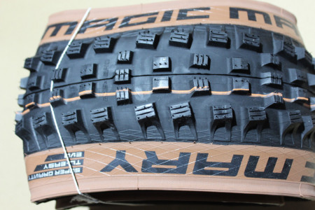 Schwalbe Magic Mary Evo 27.5x2.40 Bronze Addix Soft - Super Gravity DH TL-Easy - Img 5