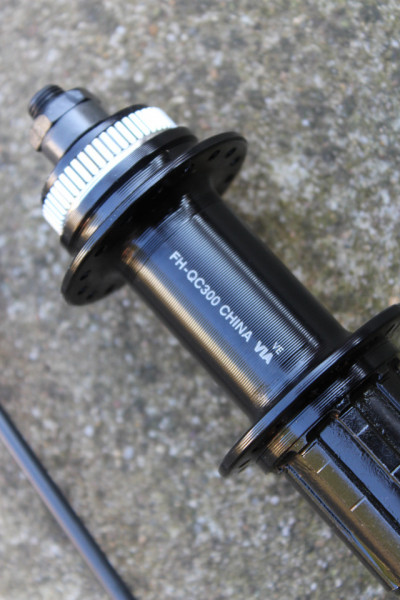 Shimano FH-QC300 8/9/10/11vit. Center-Lock butuc spate + QR 32 gauri - Img 4