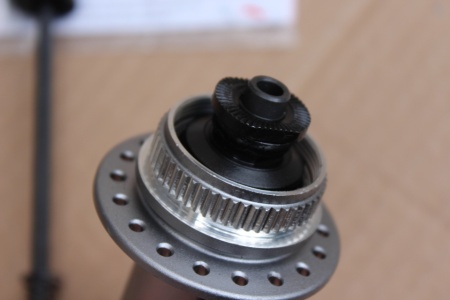 Shimano HB-M4050 Center-Lock butuc fata 36H + QR alu - Img 4