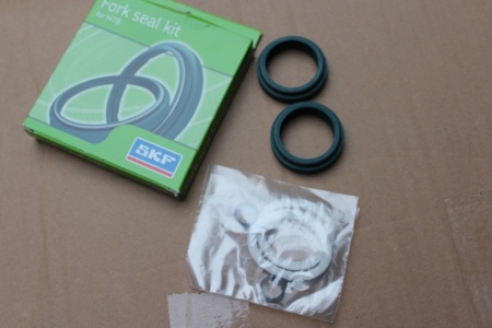 SKF Fork Seal Kit RockShox 38mm diametru - Img 3