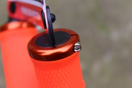 ODI Elite Flow Lock-On manson - neon orange - Img 3