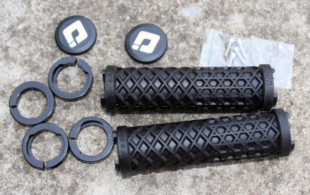 ODI Vans Limited Edition Lock-On grips - negru - Img 4