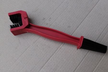 Perie Curatat Lant si Pinioane M-Wave ”Chain cog brush” rosu - Img 3