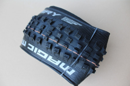 Schwalbe Magic Mary Evo 27.5x2.40 Addix Soft - Super Gravity DH TL-Easy - Img 5
