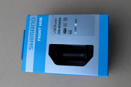 Shimano HB-M3050 CenterLock Disc butuc fata + QR 32 gauri - Img 2