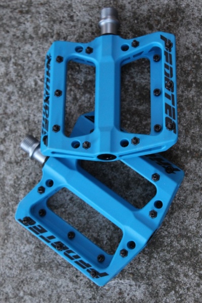 Pedotec Thunder 183 Nylon Flat Platform Pedal(albastru) - Img 3
