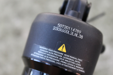 RockShox Deluxe Select+ RT DebonAir 230X60mm black - standard mount - Img 6