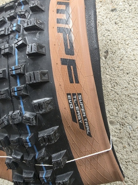 Schwalbe Hans Dampf Evo Super Trail 27.5x2.60" TLE Addix SpeedGrip - pliabil - Img 4