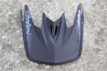 Troy Lee Design's D3 Mono Black visor - Img 3
