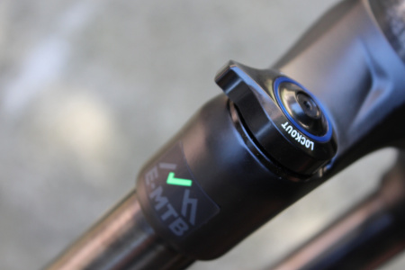 RockShox Judy Silver TK29" SoloAir 120 Tapered Boost furca telescopica - Img 5