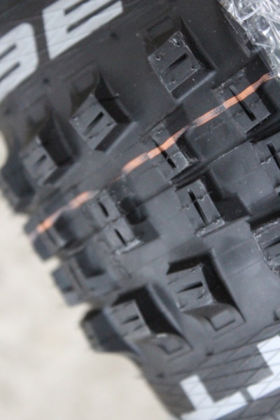 Schwalbe Big Betty cauciuc - Evolution | Addix Soft | Super Trail | TLEasy - ECE-R75 - 26x2.40" - pliabil - Img 5