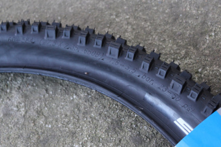 Schwalbe Tough Tom Performance 27.5x2.35 - Img 5