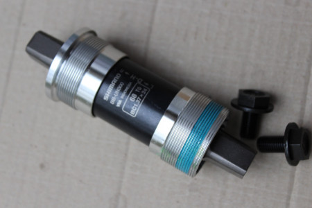 Shimano BB-UN300 monobloc rulment, ax patrat 115mm/68mm - Img 3
