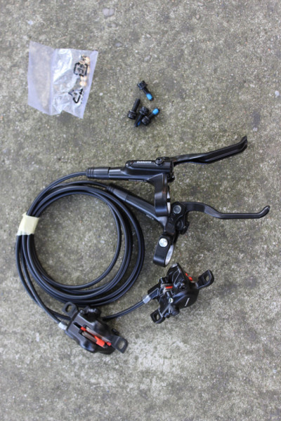Shimano BR-MT200 set complet cu olive, insertii si suruburi