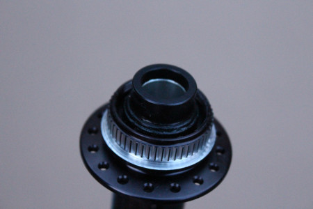 Shimano butuc fata Deore HB-M6010 32 15x110mm Boost - Img 4