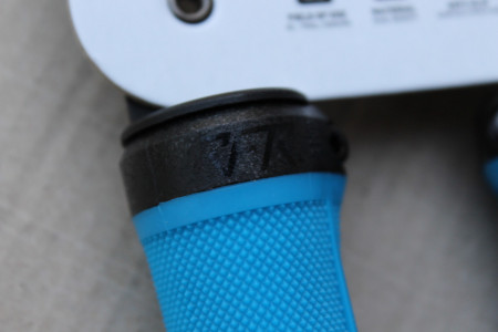 Triple 8 Pro HPA Lock-on grips by Cube - albastru - Img 3