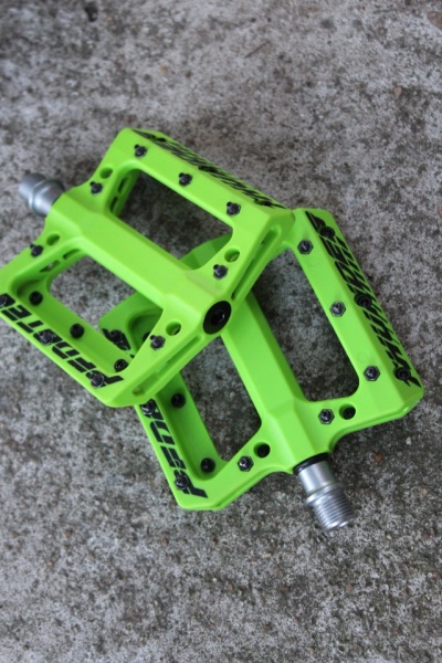 Pedotec Thunder 183 Nylon Flat Platform Pedal(verde) - Img 3
