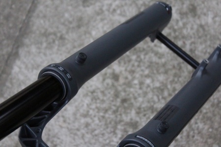 RockShox ZEB Ultimate Charger 3 RC2 29" DebonAir+ 190mm Tapered Boost furca telescopica - Img 8