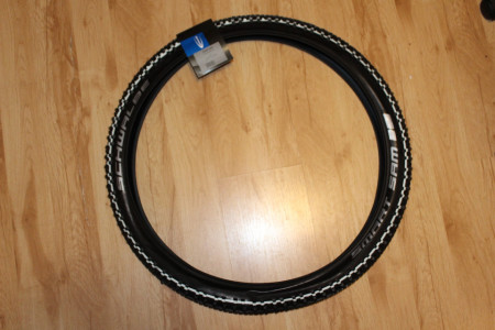Schwalbe Smart Sam Addix White Stripes 26x2.25" - sarma - Img 2