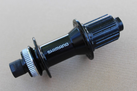 Shimano FH-MT400 Center-Lock butuc spate 12x142mm - 32gauri - Img 2