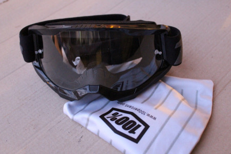 100% Strata 2 Stealth Black - Goggle Clear Lens + sticker - Img 4