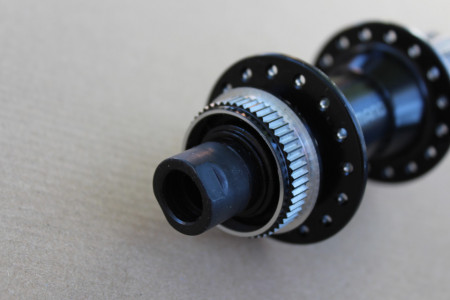 Shimano FH-MT400 Center-Lock butuc spate 12x142mm - 32gauri - Img 3