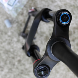 RockShox Lyrik Select RC 29″ DebonAir 170mm Boost 15X110mm Tapered - Ax Maxle Ultimate - Img 7