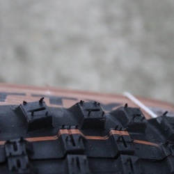 Schwalbe Big Betty Evo Super Gravity 27.5x2.40" Addix Soft E-50 - pliabil - Img 6