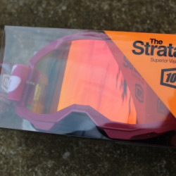 100% Strata Gen. 2 Fletcher Goggle - Red Mirror lens - Img 3