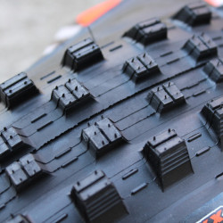 Maxxis Shorty 27.5x2.40" TR EXO 3C MaxxTerra 60 Folding - Img 4