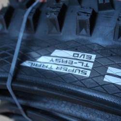Schwalbe Hans Dampf Evo Super Trail ADDIX Soft - TL-R 27.5x2.35 - pliabil - Img 6