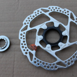 Shimano SM-RT54-S Centerlock - 160mm cu lock ring inclus disc rotor - Img 2