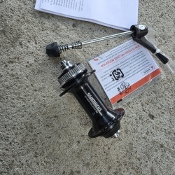 Shimano XT HB-M8000 Center-Lock butuc fata 32H + QR - Img 5