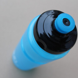 Triple Eight Icon bidon - 750ml albastru