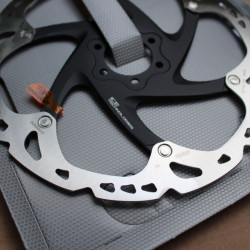 Shimano SM-RT86 XT Ice Technology - 203mm disc rotor - Img 4