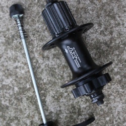 Shimano XT FH-M756A Disc butuc spate + QR alu - Img 2