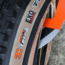 Maxxis Minion DHF II Tanwall WT 27.5x2.30" TR EXO 3C Maxxterra Tubeless
