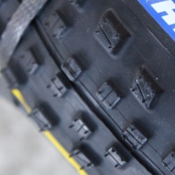 Michelin WILD XC Racing Line 29x2.35 Tubeless pliabil - cauciuc MTB - Img 4