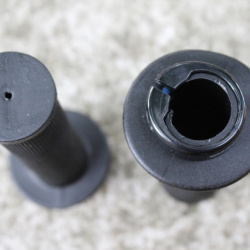 Niner Flange Soft Compound Lock-On mansoane - negru