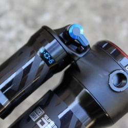 RockShox Super Deluxe Select+ DebonAir 205x60 Trunnion amortizor spate(shock) - Img 6