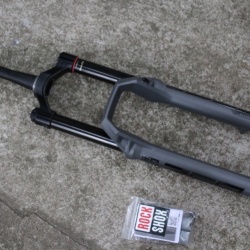 RockShox ZEB Ultimate Charger 3 RC2 29" DebonAir+ 190mm Tapered Boost furca telescopica - Img 3