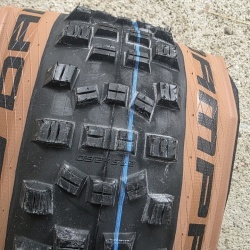 Schwalbe Hans Dampf Evo Super Trail 27.5x2.60" TLE Addix SpeedGrip - pliabil - Img 3