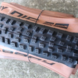 Schwalbe Nobby Nic Performance E-50 29x2.40" Addix - pliabil Bronze Skin
